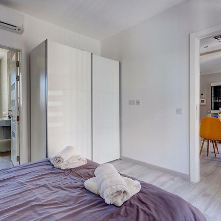 Modern Apartment Just Off The Promenade Sliema Exteriér fotografie