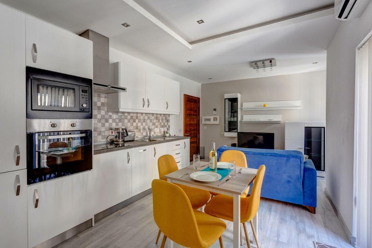 Modern Apartment Just Off The Promenade Sliema Exteriér fotografie
